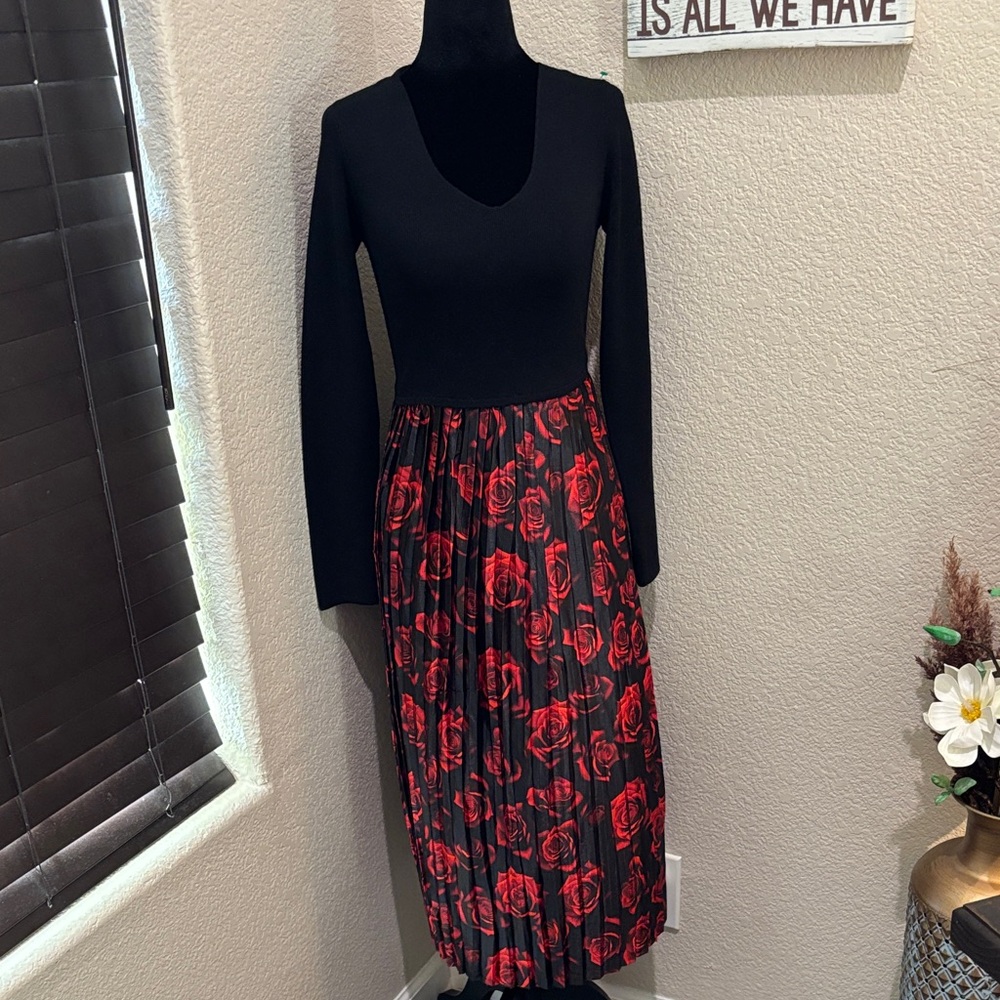 Nina Leonard Black and Red Rose Dress